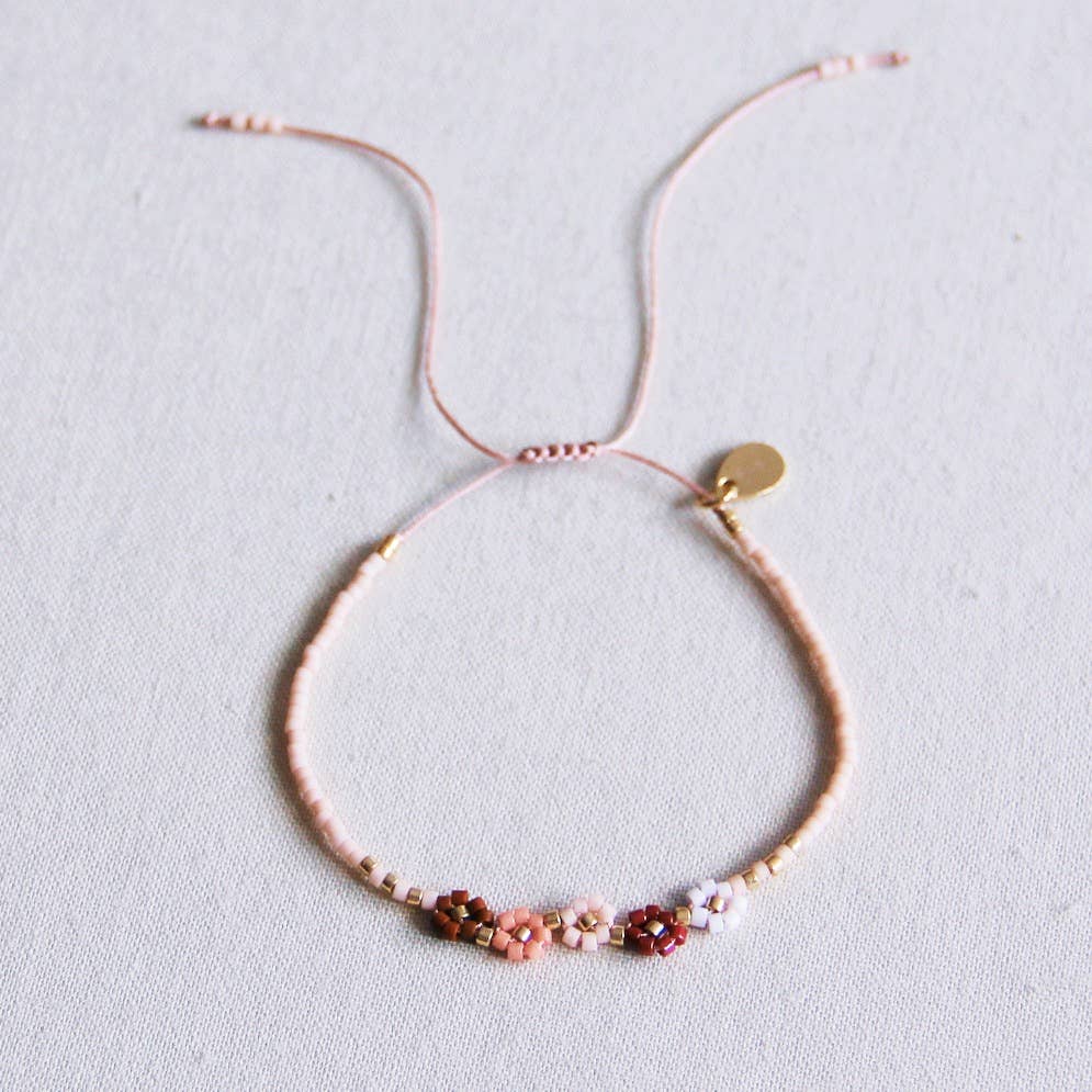 Miyuki-Armband mit 5 Mini-Gänseblümchen in Nude-Mix