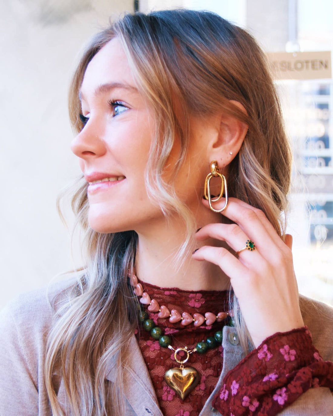 Perlenkette aus Harzherzen - hellrosa