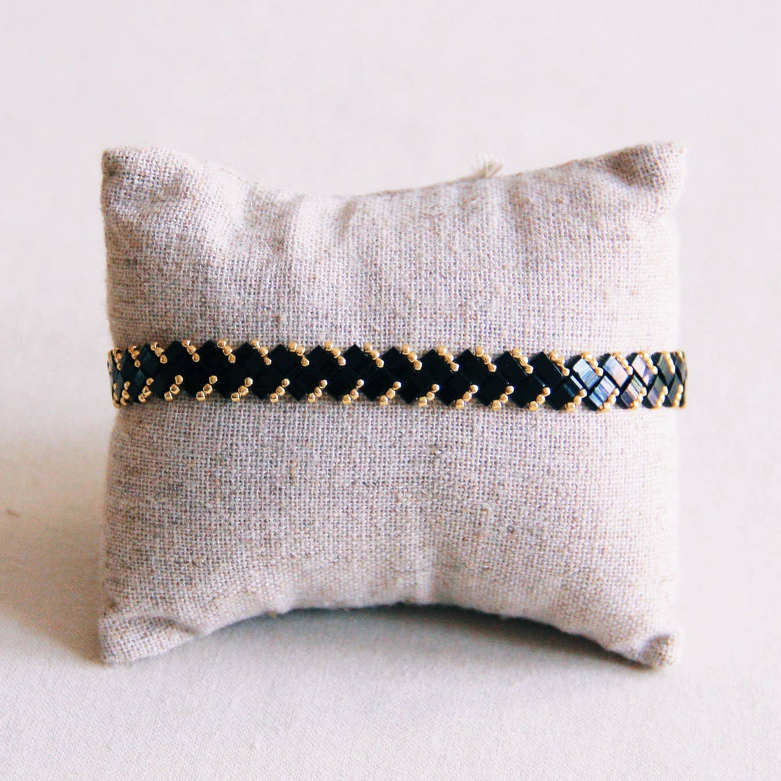 Geflochtenes Tilabead-Armband - schwarz