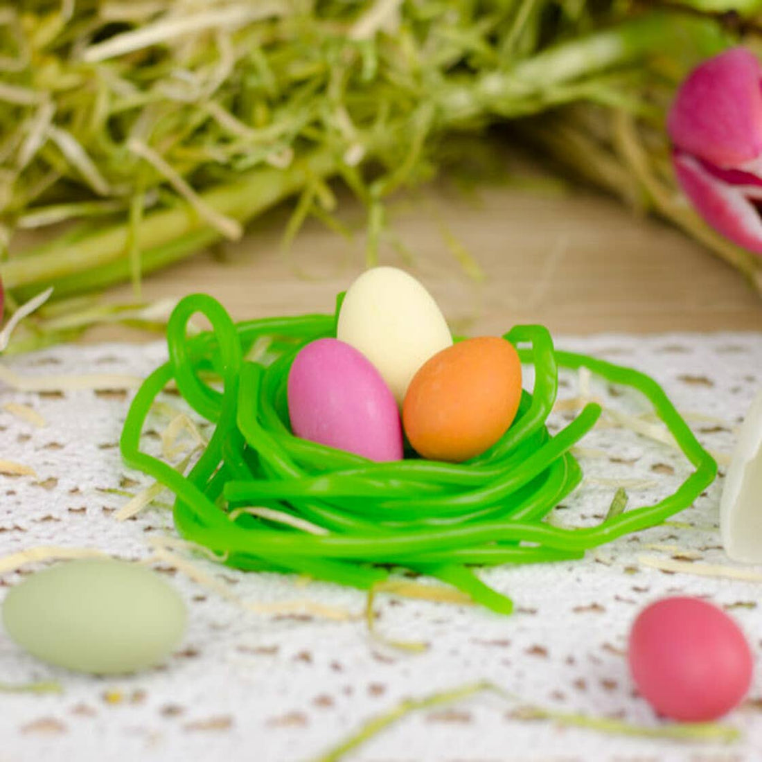 Naschbeutel Süsses Osternest mit Fruchtgummi und Mandeln