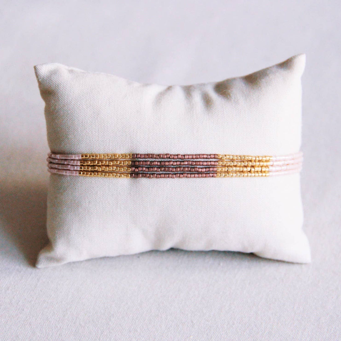 Vierfaches Miyuki-Armband - Nude/Taupe/Gold plattiert