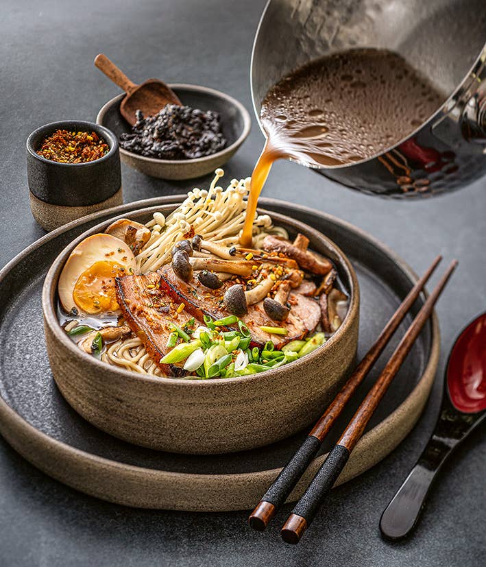 Ramen. Traditionelle und moderne Soulfood-Rezepte (Deutsch)